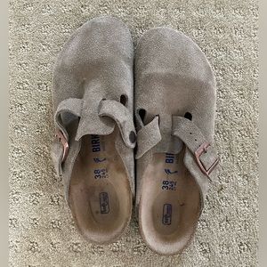 Boston Suede Taupe Clogs 38